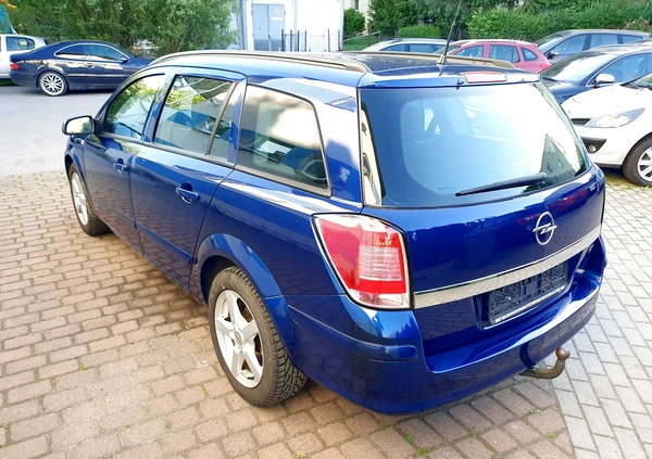 Opel Astra cena 11900 przebieg: 162767, rok produkcji 2004 z Wadowice małe 781